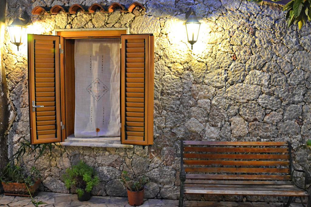 Giardino Del Sole Apartment Taormina Ngoại thất bức ảnh