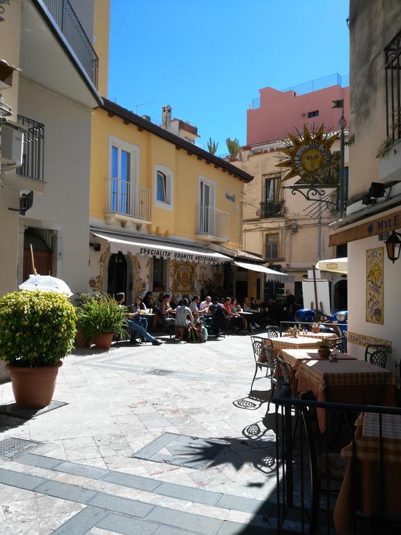 Giardino Del Sole Apartment Taormina Ngoại thất bức ảnh
