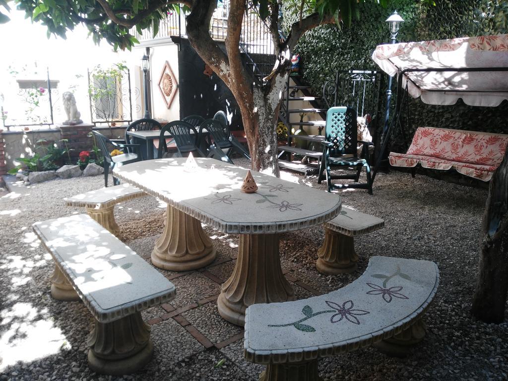 Giardino Del Sole Apartment Taormina Ngoại thất bức ảnh