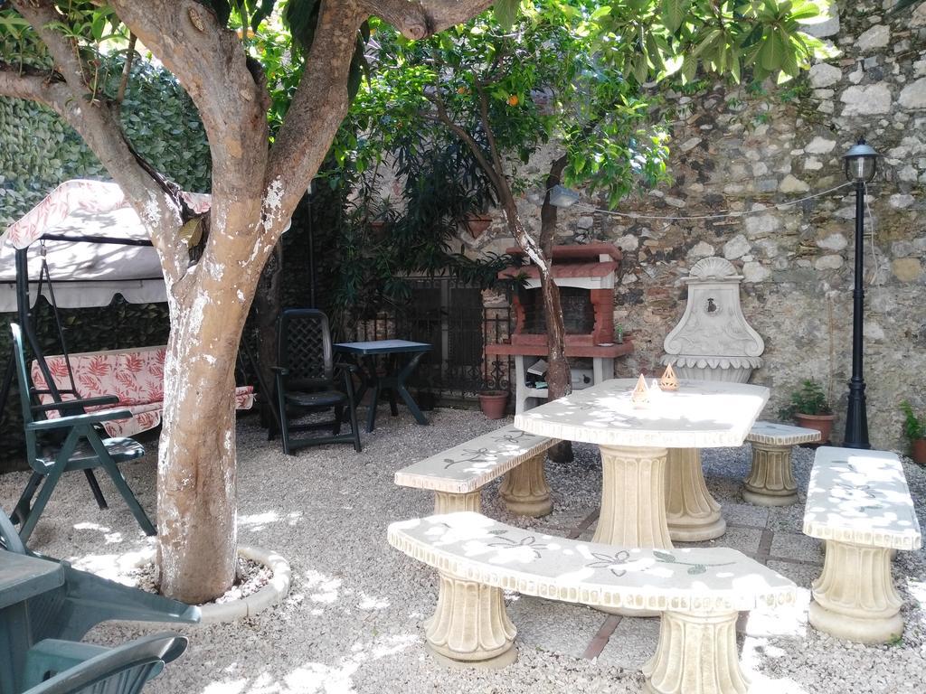 Giardino Del Sole Apartment Taormina Ngoại thất bức ảnh